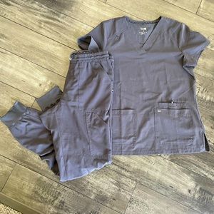 Koi Scrub Set Size Small/Small Tall Jogger Gray